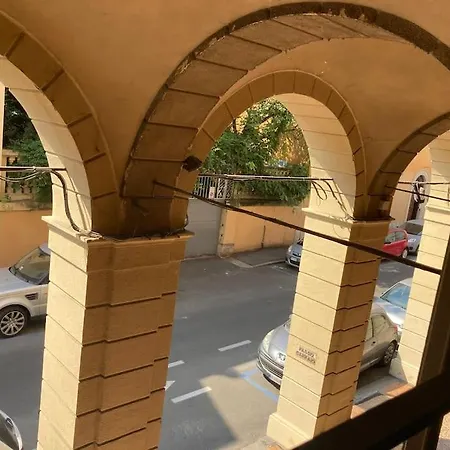 Portico Dei Servi Historical Bologna
